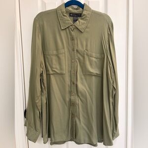 Fashion to Figure Green Khaki Button-Up Top, Size 2